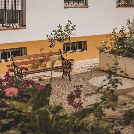 Apartamento Jardin De Santa Paula 塞维利亚 外观 照片